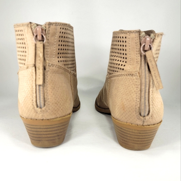 Justice Western Style, Taupe Microsuede, Bootie. Women's Size 8M - Picture 8 of 13